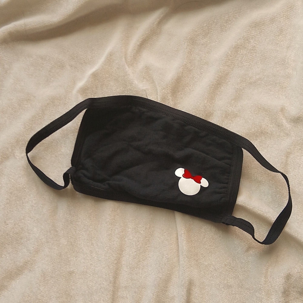 Adult size Black Minnie mouse mask -NWOT